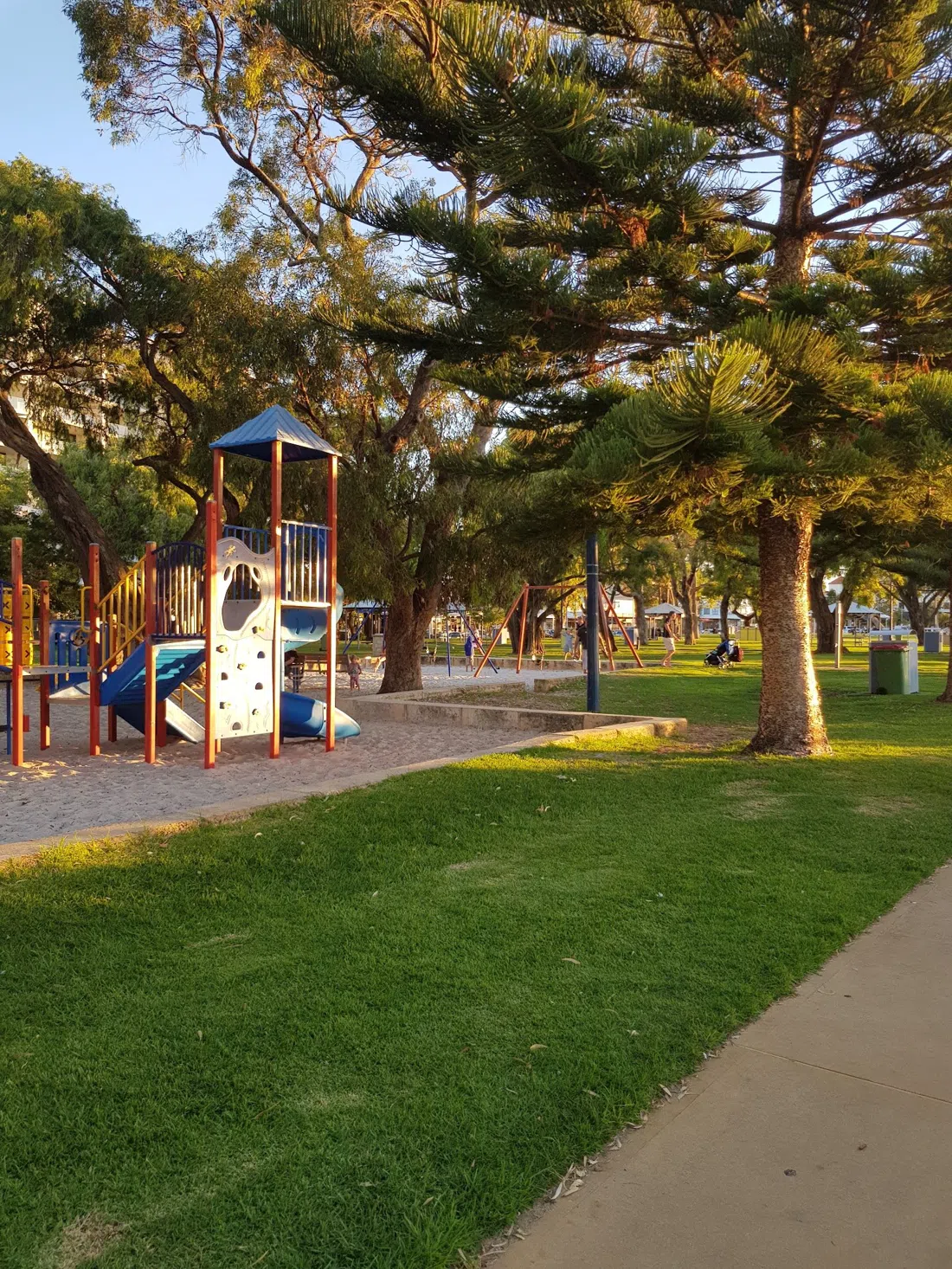 Rockingham Beach Foreshore & Churchill Park, Perth