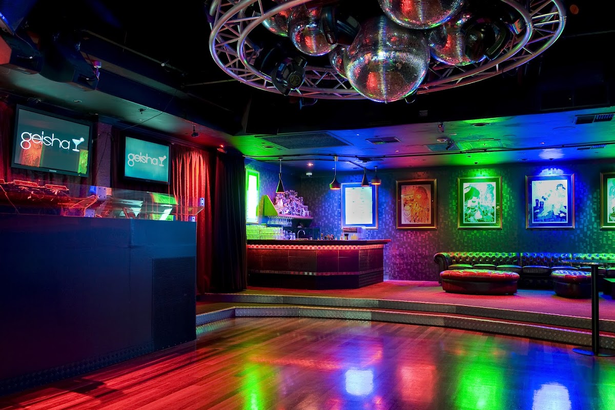 Geisha Bar — photo 2