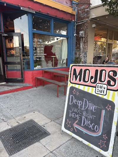Mojos Bar